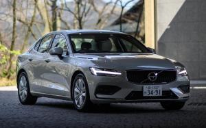 Volvo S60 T4 Momentum (JP) '2019